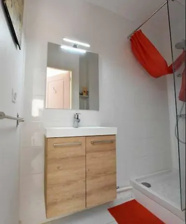T2 - Situe Quartier Ecusson / St Roch Apartamento *